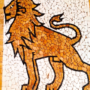León de mármol